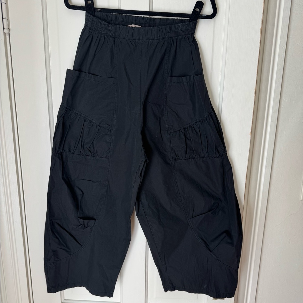 T By Transparente Black Cotton Made In Italy Shirred Crop Wide Leg Cargo Pants L
